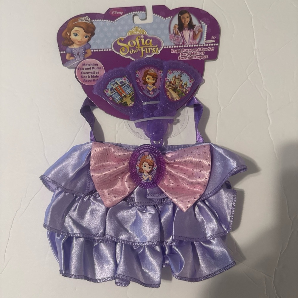 Disney Sofia the First Royal Purse and Fan set.  Purple New on card Play Set
